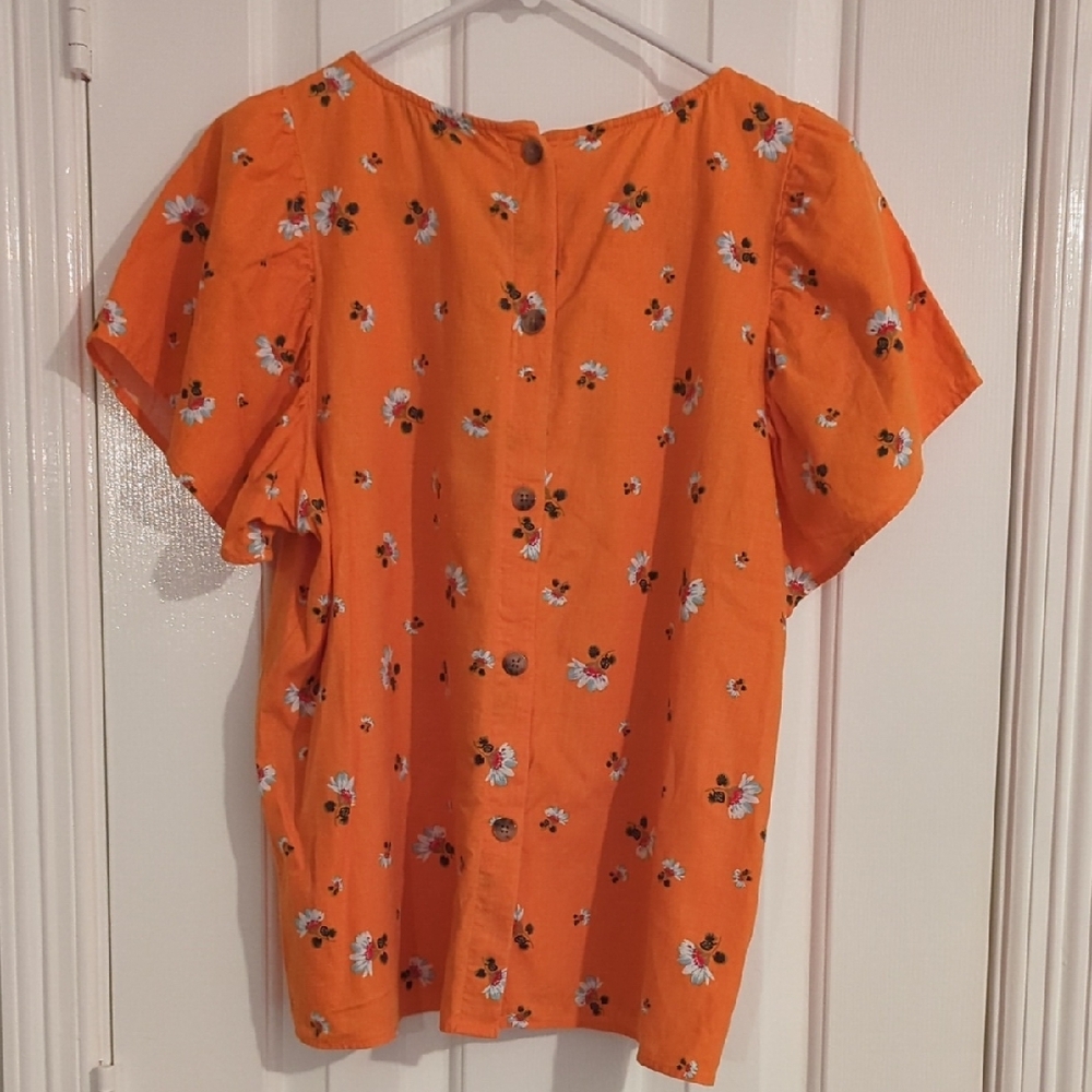 Loft Lily Button Back Flutter Top, Large - image 6